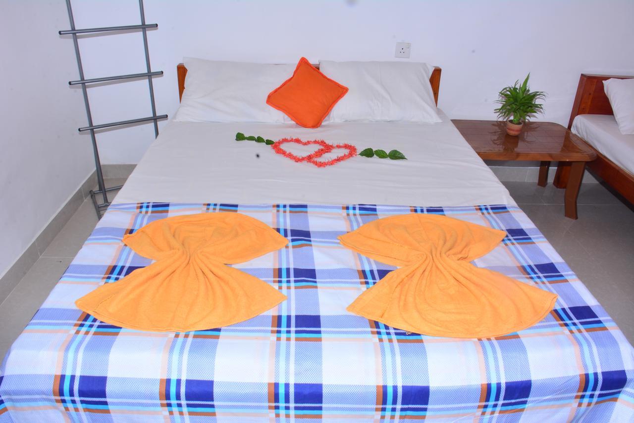 Pleasant Park Holiday Inn Trincomalee Exteriör bild