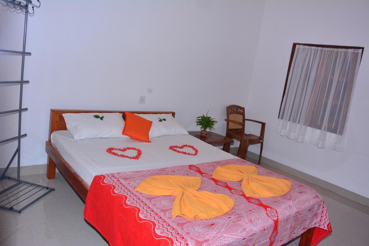 Pleasant Park Holiday Inn Trincomalee Exteriör bild