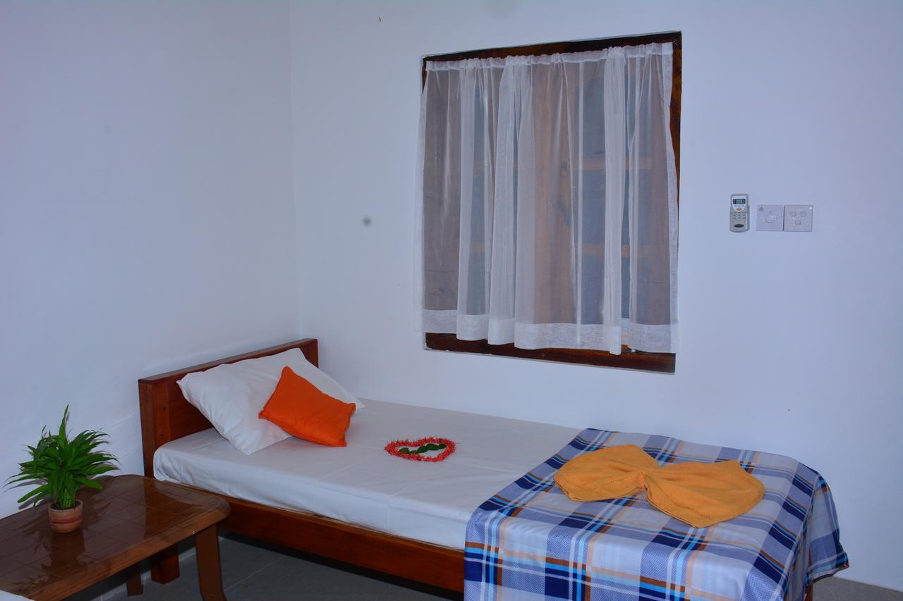 Pleasant Park Holiday Inn Trincomalee Exteriör bild