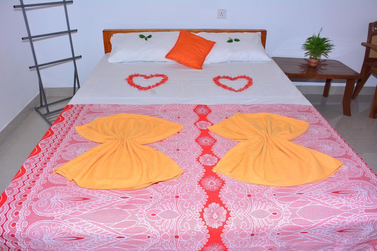 Pleasant Park Holiday Inn Trincomalee Exteriör bild